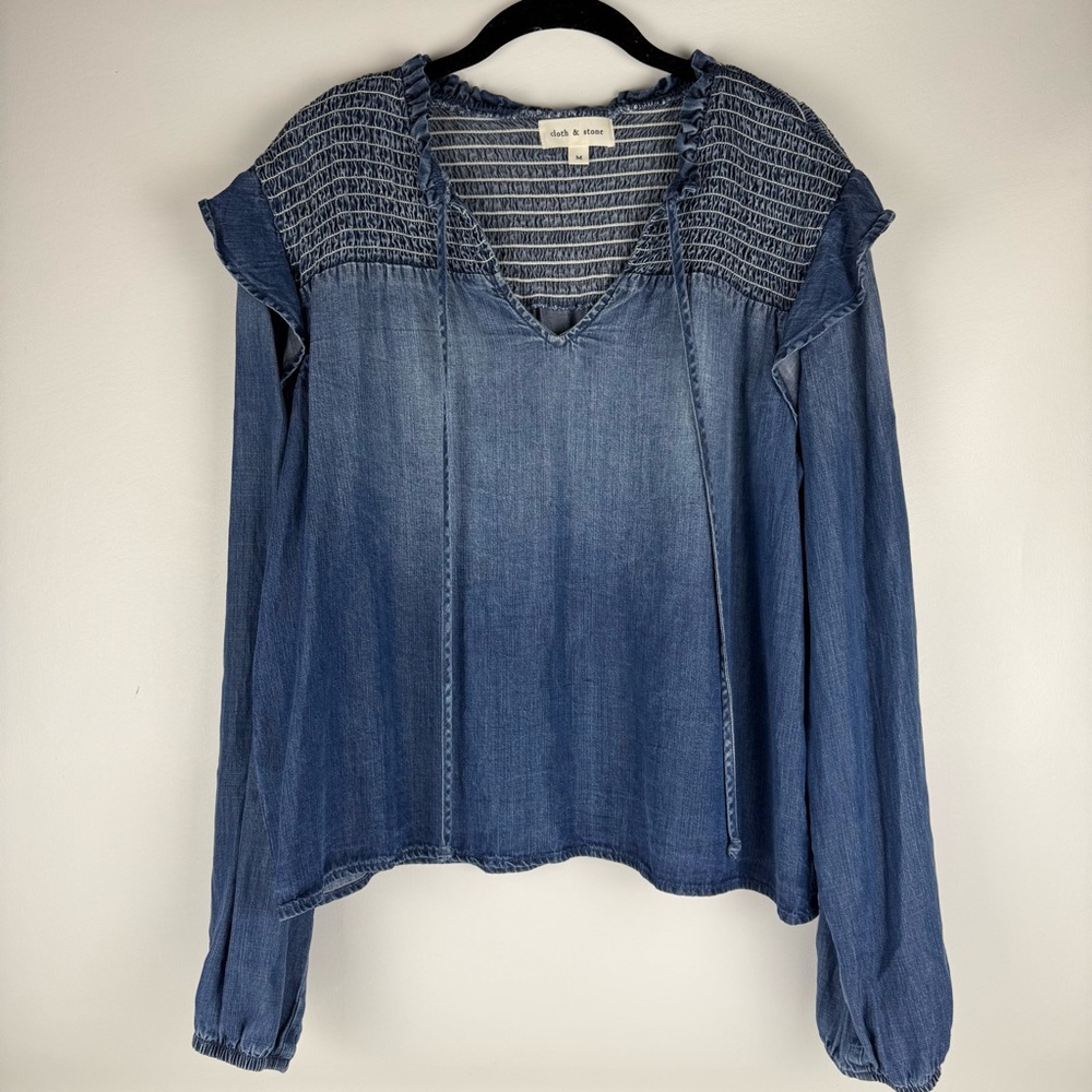 cloth & stone Smocked Chambray Top – Size M